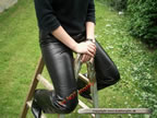 www_leathergirls_dk_008.jpg (137kb)